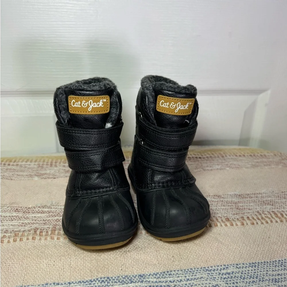Cat & Jack Black Boots with Gray Lining